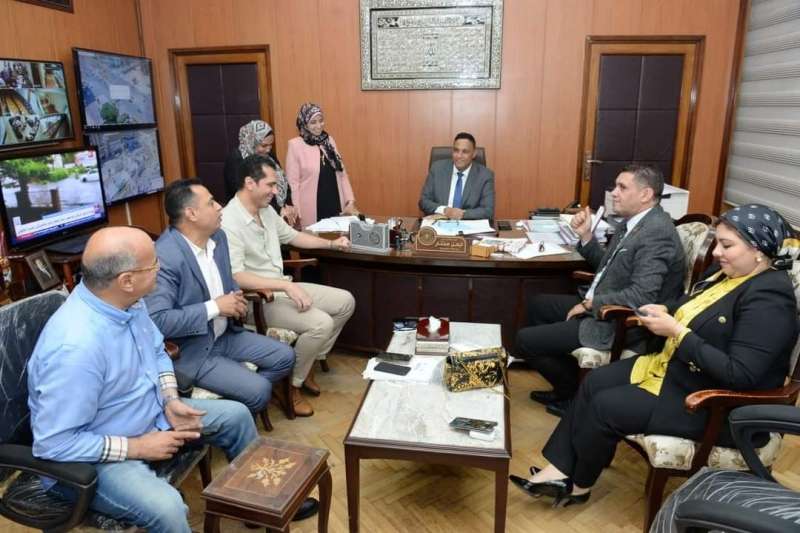 محافظ الدقهلية  يؤكد علي أن لقاء النواب الاسبوعي يهدف إلي بحث ومناقشة مطالب المواطنين