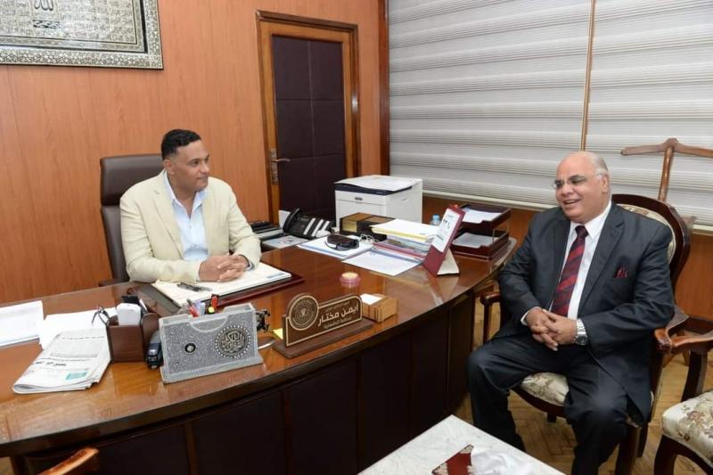 محافظ الدقهلية يستقبل السكرتير العام المساعد الجديد