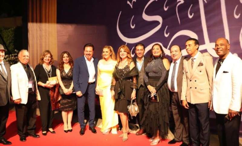 نجوم الفن المصري يودعون حفل المهرجان القومي للمسرح