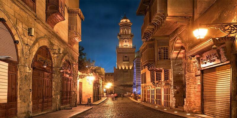 شارع المعز في القاهرة التاريخية: رحلة مشوقة في تاريخ العاصمة المصرية