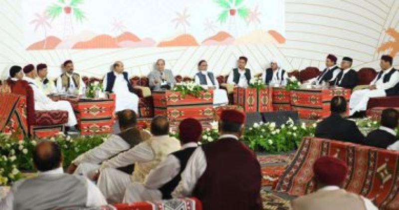 جانب من اجتماع الرئيس السيسي مع اهالي مطروح
