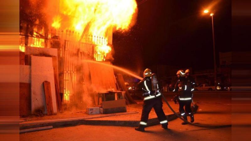 السيطرة على حريق نشب بمحل تجاري في بولاق الدكرور