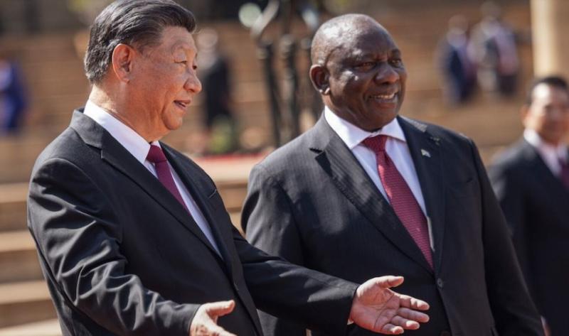 رئيسا جمهورية الصين وجنوب افريقيا في البريكس