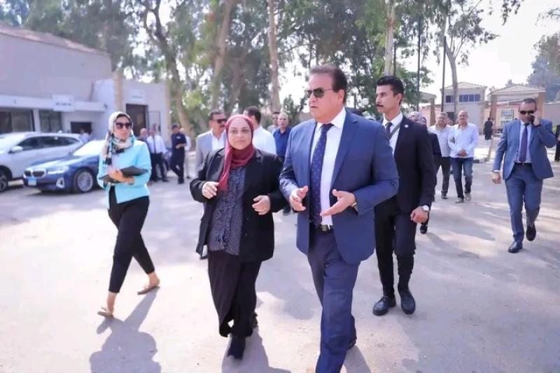 وزير الصحة يتفقد مستشفى مصر الجديدة للصحة النفسية لمتابعة آليات العمل ببرنامج خفض الضرر