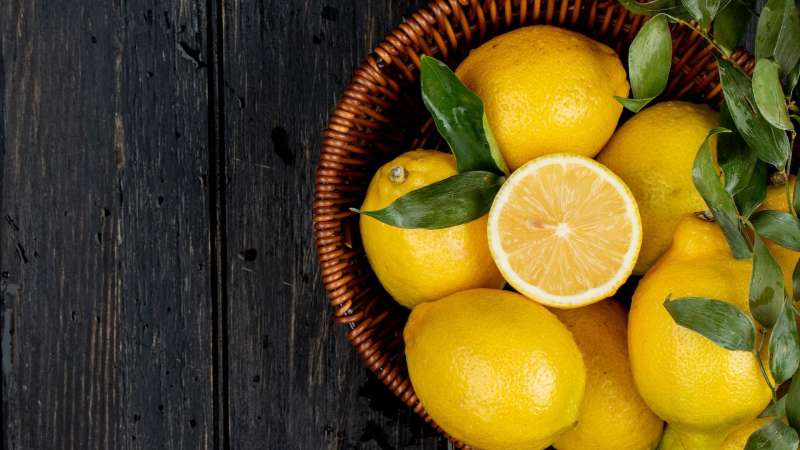 فوائد صحية لليمون