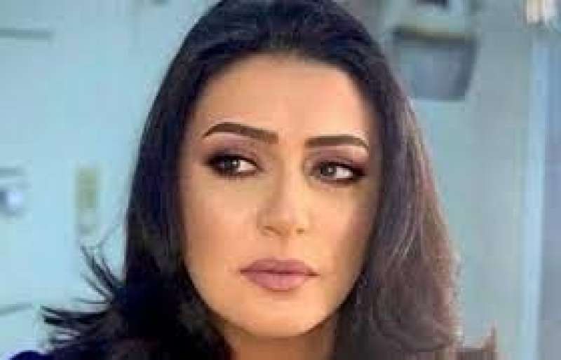 وفاء صادق