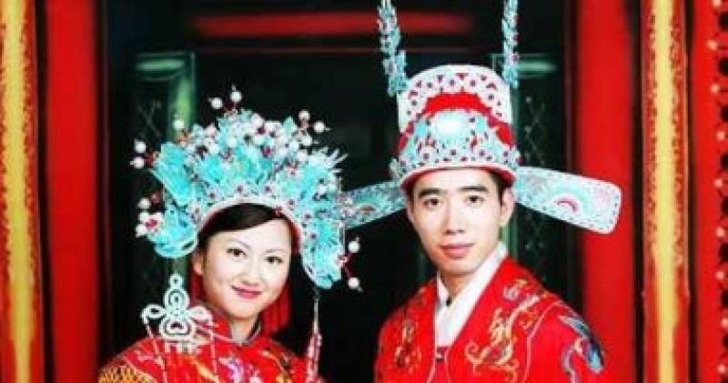 زوجان من الشباب في الصين