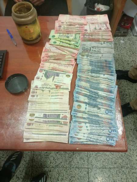 جمارك مطار برج العرب الدولي تضبط محاولة تهريب 80 ألف ريال سعودى و10 آلاف جنيه مصري