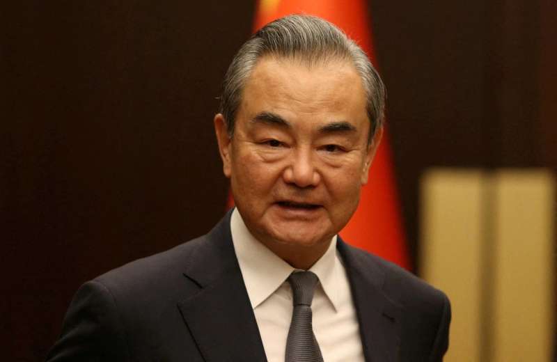وزير الخارجية الصيني: محاولات قوى معينة من خارج المنطقة لتقويض السلام في بحر الصين الجنوبي لن تجدى نفعا