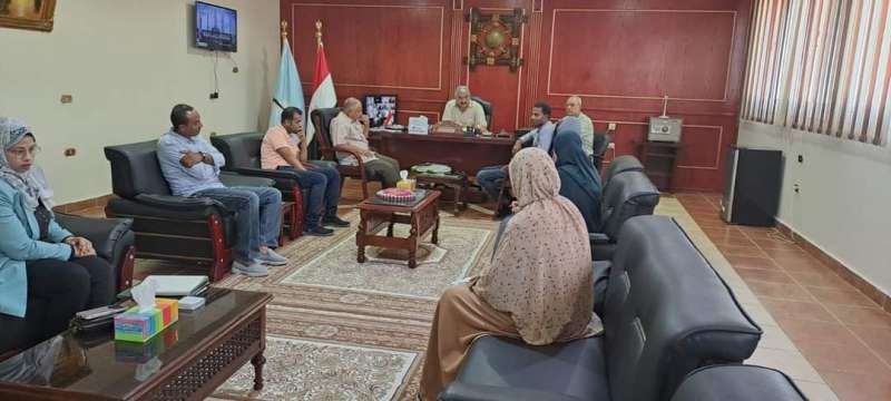 رئيس غارب يعقد اجتماع تنسيقى مع جميع المرافق بالمدينة للبدء فى تنفيذ خطة الرصف