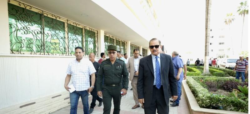 محافظ كفر الشيخ يشهد تجربة إخلاء سريع بالديوان العام