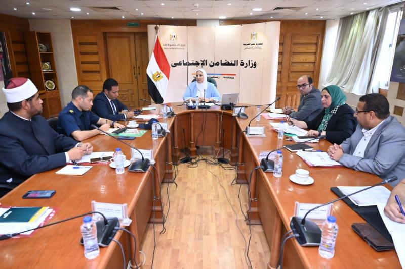 وزيرة التضامن تترأس الاجتماع الأول للجنة العليا لدور الحضانات لبحث الوضع الراهن