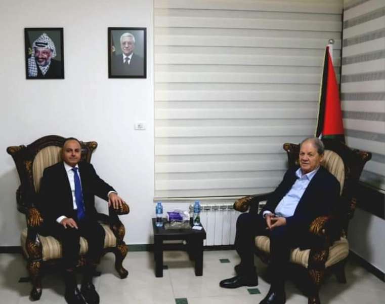 مقابلة سفير مصر في رام الله مع رئيس المجلس الوطني الفلسطيني