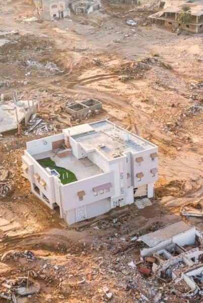 قصة ”المنزل المعجزة” الذي بقي صامدًا أمام إعصار وفيضانات درنة الليبية