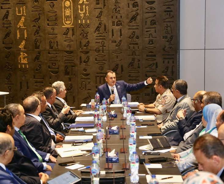وزير السياحة والآثار يترأس اجتماع مجلس إدارة هيئة المتحف المصري الكبير