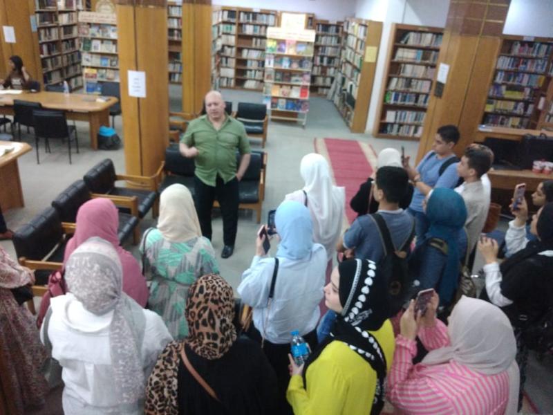 شاهد بالصور.. ”جامعة بنها ” فى زيارة  إلى مكتبة القاهرة  الكبرى بالزمالك