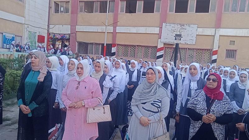 بـ تحية العلم.. انطلاق العام الجديد في 240 مدرسة بكفر الشيخ