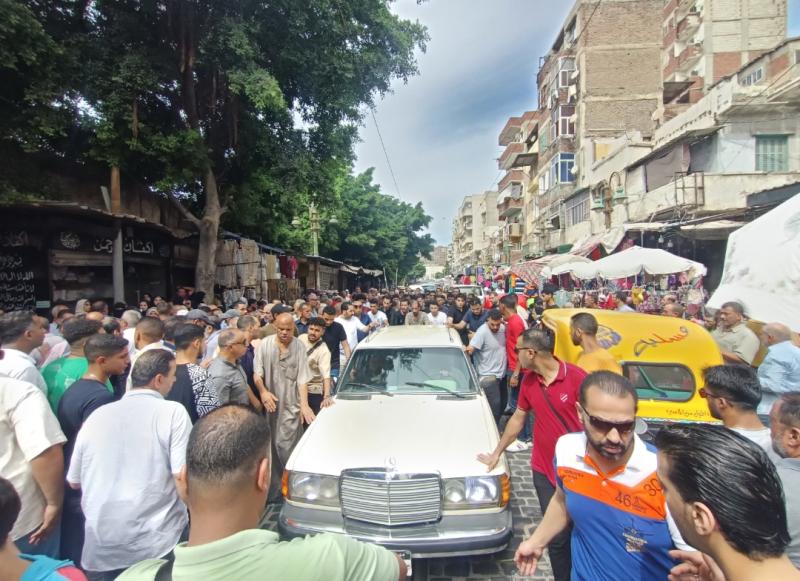 تشييع جنازة رجل فقد حياته على يد سائق توك توك فى الإسكندرية