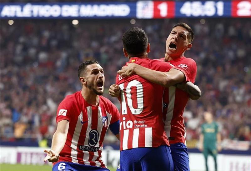 أتلتيكو مدريد يفوز بصعوبة على فاينورد 3 / 2 ويتصدر مجموعته