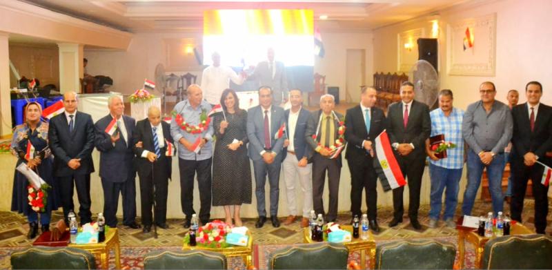 نائب محافظ البحيرة تكرم عددا من المحاربين القدماء فى احتفالية الذكري الـ50 لنصر أكتوبر
