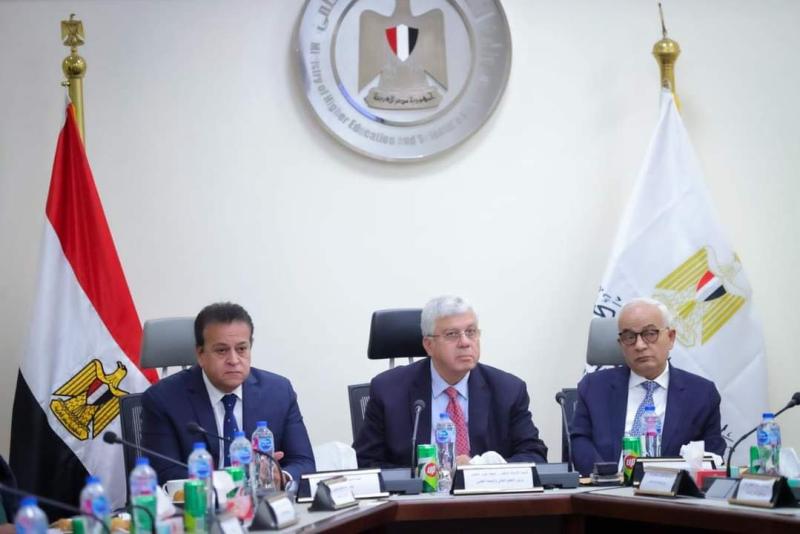 وزير الصحة يشارك في اجتماع مجلس أمناء بنك المعرفة المصري