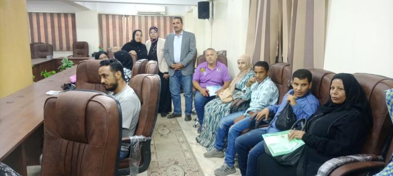 وزارة العمل : عقود عمل لشباب من ذوي الهمم  ببورسعيد