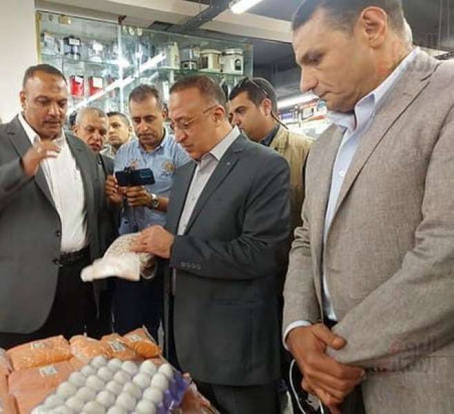 محافظ الاسكندرية  طرح عشر سلع غذائية بأسعار مخفضة 25%