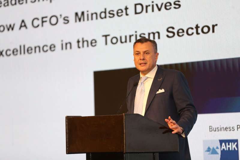 وزير السياحة والآثار يشارك كمتحدث رئيسي في الجلسة الافتتاحية للدورة الرابعة لقمة Cairo CFO Summit 2023