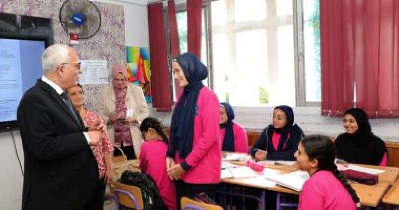 وزير التعليم يتفقد مدرسة  النجار الرسمية لغات للبنات بشرق الإسكندرية