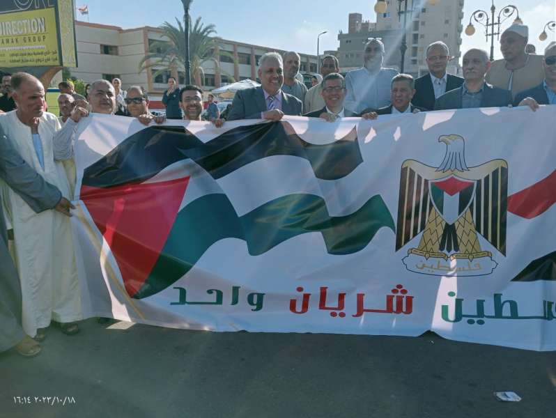 ”تعليم البحيرة” تنظم مسيرة حاشدة تضامنا مع فلسطين ودعما لموقف الرئيس السيسى