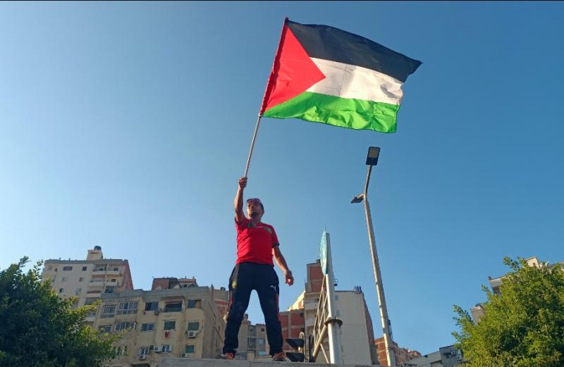 ”القدس عربية” .. شباب الإسكندرية يقومون بمظاهرات حاشدة تضامناً مع أهالى فلسطين