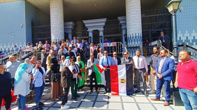 لليوم الثاني.. محامين الإسكندرية ينظمون وقفة تضامنية مع الشعب الفلسطيني
