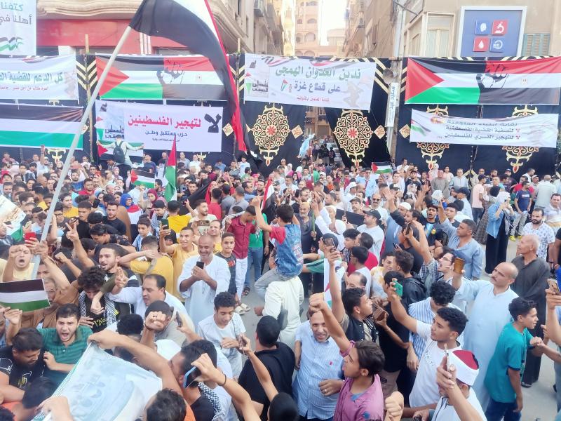بالصور.. الآلاف بالمنوفية يخرجون لدعم الشعب الفلسطيني