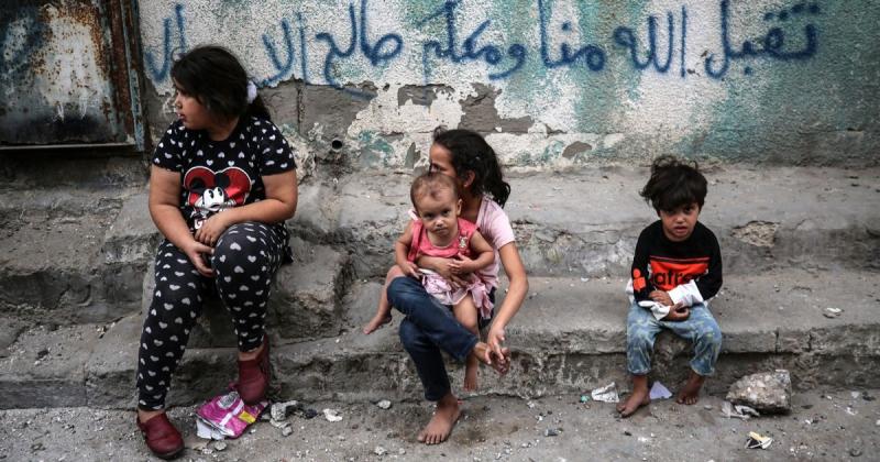 أطفال فلسطين تحت القصف