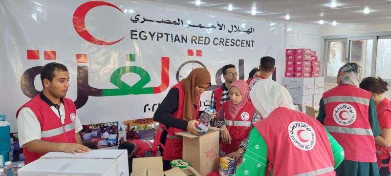الهلال الأحمر بالمنوفية يستعد لتجهيز ثاني قوافله لدعم أهالي غزة