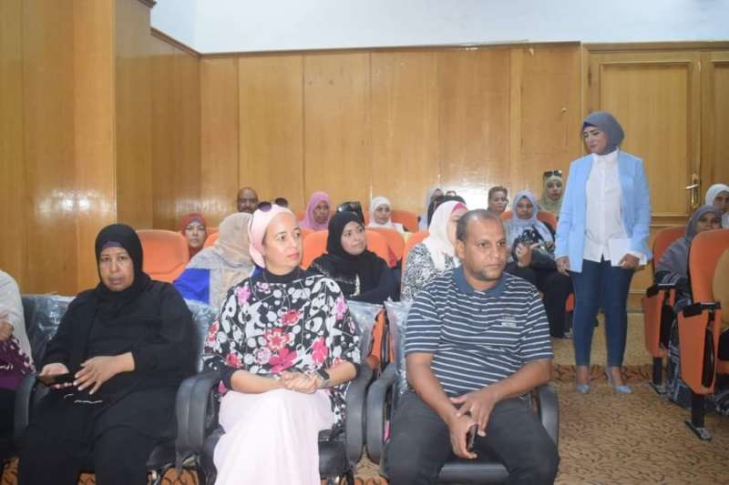 ندوة  صوتك مستقبلك.. انزل وشارك  بديوان عام محافظة البحر الأحمر