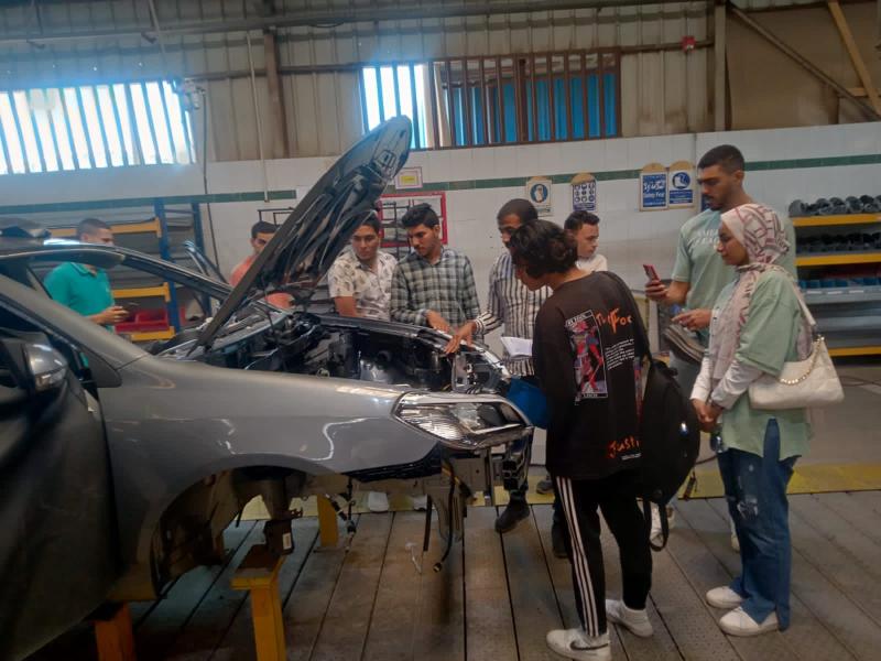 زيارة ميدانية علمية لطلاب برنامج تكنولوجيا الأوتوترونكس لمصنع BYD للسيارت