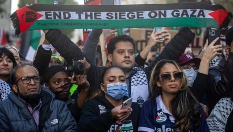مسيرة ضخمة بــ”نيويورك” ضد الشركات المصدرة للسلاح والقنابل لإسرائيل