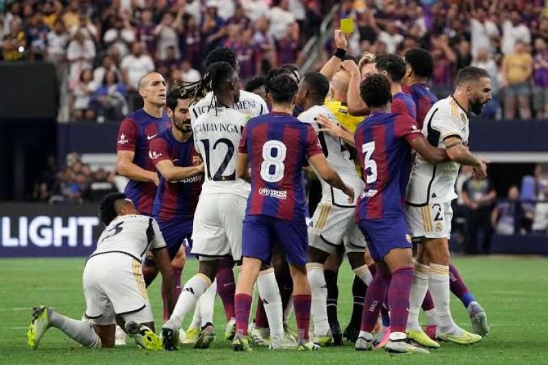 برشلونة يتفوق تاريخيًا على ريال مدريد قبل كلاسيكو الأرض.. اليوم