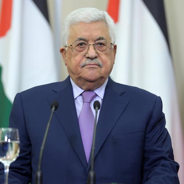 الرئيس الفلسطيني محمود عباس يدعو الي قمة عربية طارئة لبحث الوضع المتفجر في غزة
