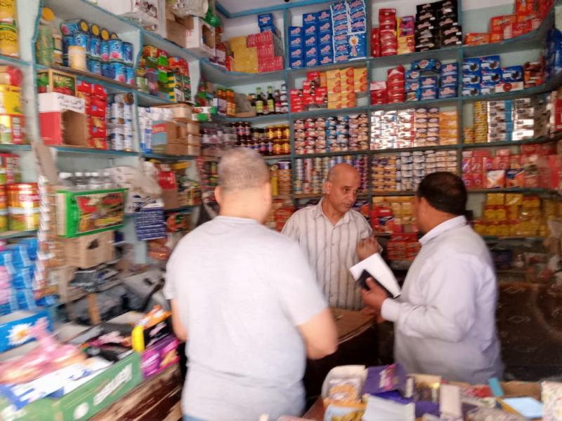 ”تموين البحيرة”: ضبط 2 طن ملح طعام و900 كيس مقرمشات مجهول المصدر