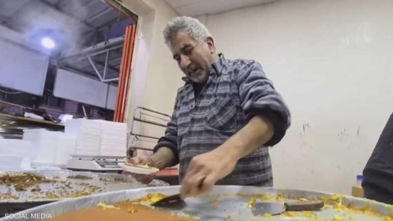 صاحب الضحكة والأمل ..مأساة استشهاد ”بائع حلويات الغلابة ” في غزة