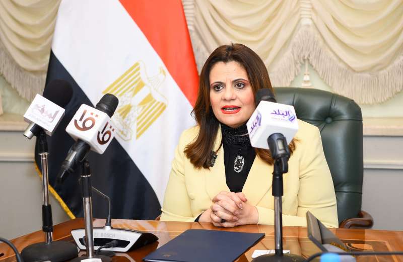 وزيرة الهجرة تستعرض تقريرًا عن منجزات المبادرة الرئاسية ”مراكب النجاة”