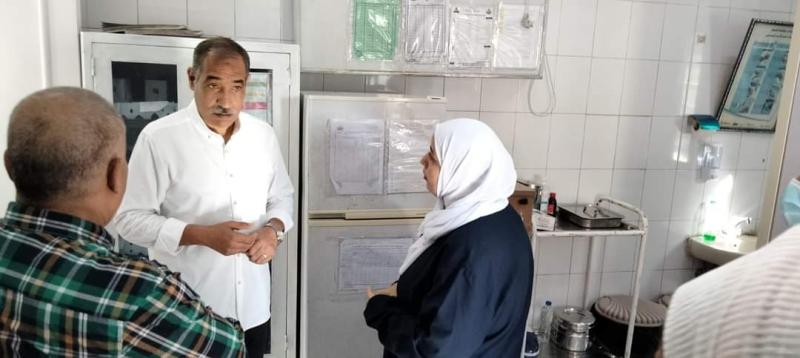 رئيس الغردقة  يجري جولة تفقدية لوحدة الميناء