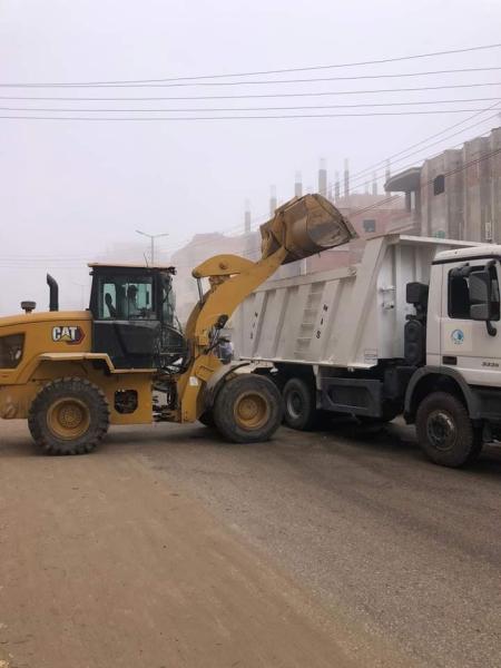 حملات نظافة مكبرة ورفع 2600 طن قمامة بمدن ومراكز البحيرة