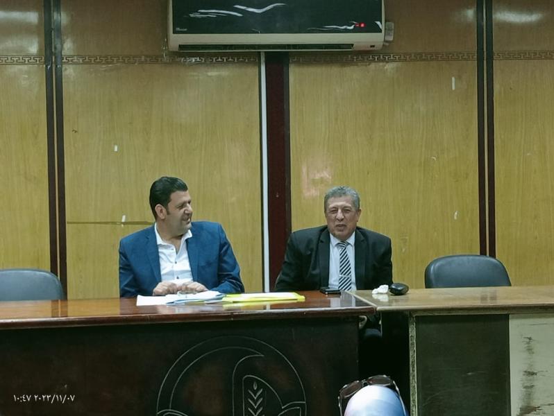 وكيل ”تعليم البحيرة” يعقد اجتماعا بمنسقي التواصل ودعم المعلمين بالإدارات