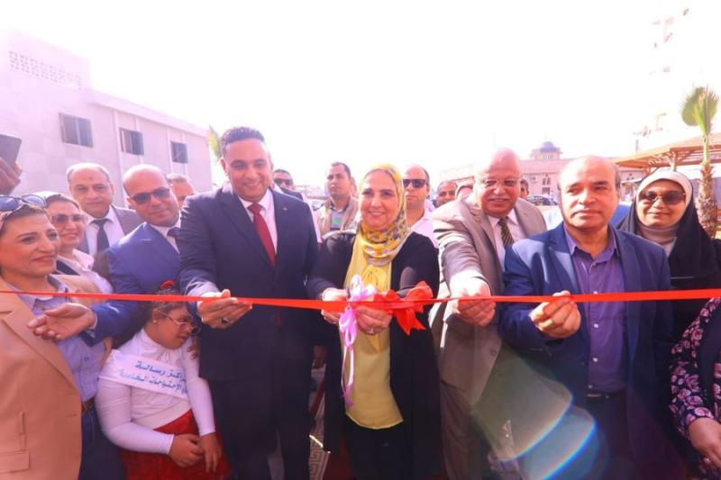 وزيرة التضامن الاجتماعي ومحافظ الدقهلية يفتتحان أول مركز تأهيل متكامل بالدقهلية ضمن المبادرة الرئاسية ”حياة كريمة” بمركز شربين