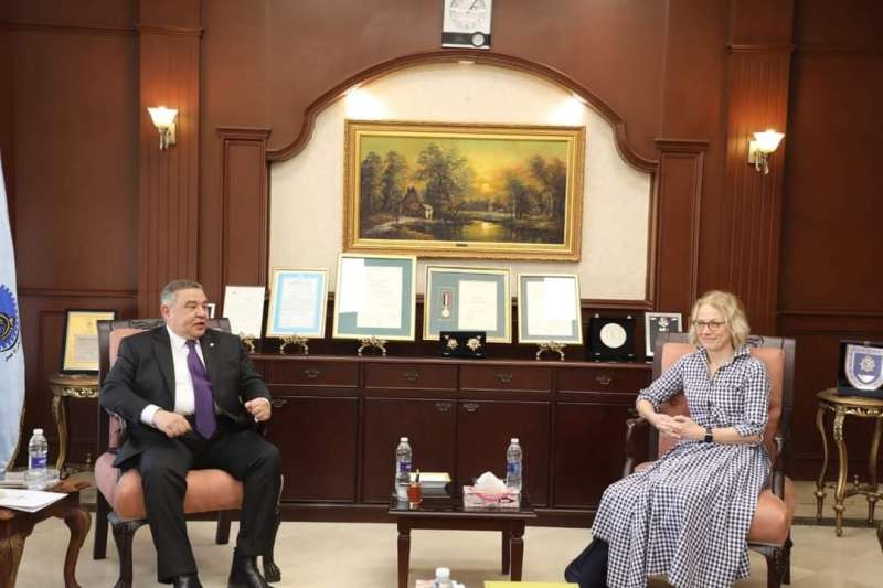 محافظ البحر الأحمر يستقبل سفيرة إستونيا بالقاهرة