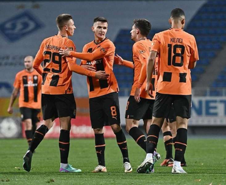 شاختار يفاجئ برشلونة بهدف نظيف فى الشوط الاول