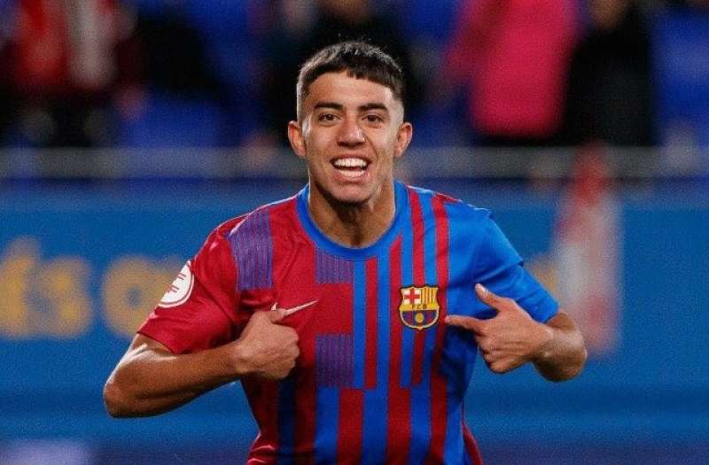 موهبة فياريال يصدم منتخب إسبانيا ويختار تمثيل منتخب المغرب